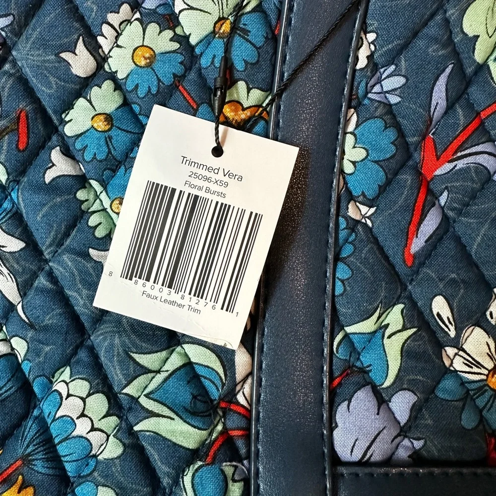 Vera Bradley Floral Quilted Tote Bag - Blue NWT - Picture 3 of 4